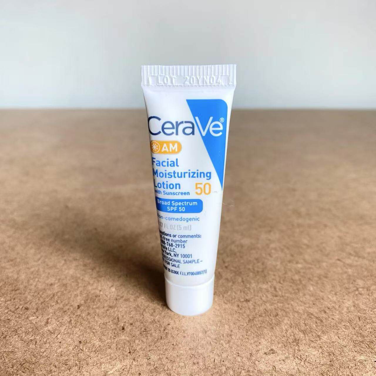 现货!美国CeraVe 保湿修复乳液面霜日霜spf50乳含玻尿酸 5ml小样