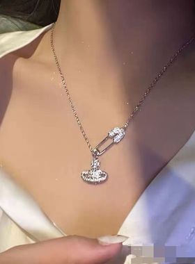 及致优雅土星别针项链女气质满钻颈链个性锁骨链女轻奢手链女