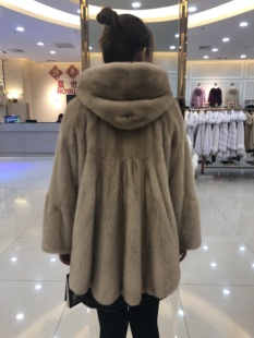 进口美国宝嘉美全新米黄本黑白色所有颜色中款外套