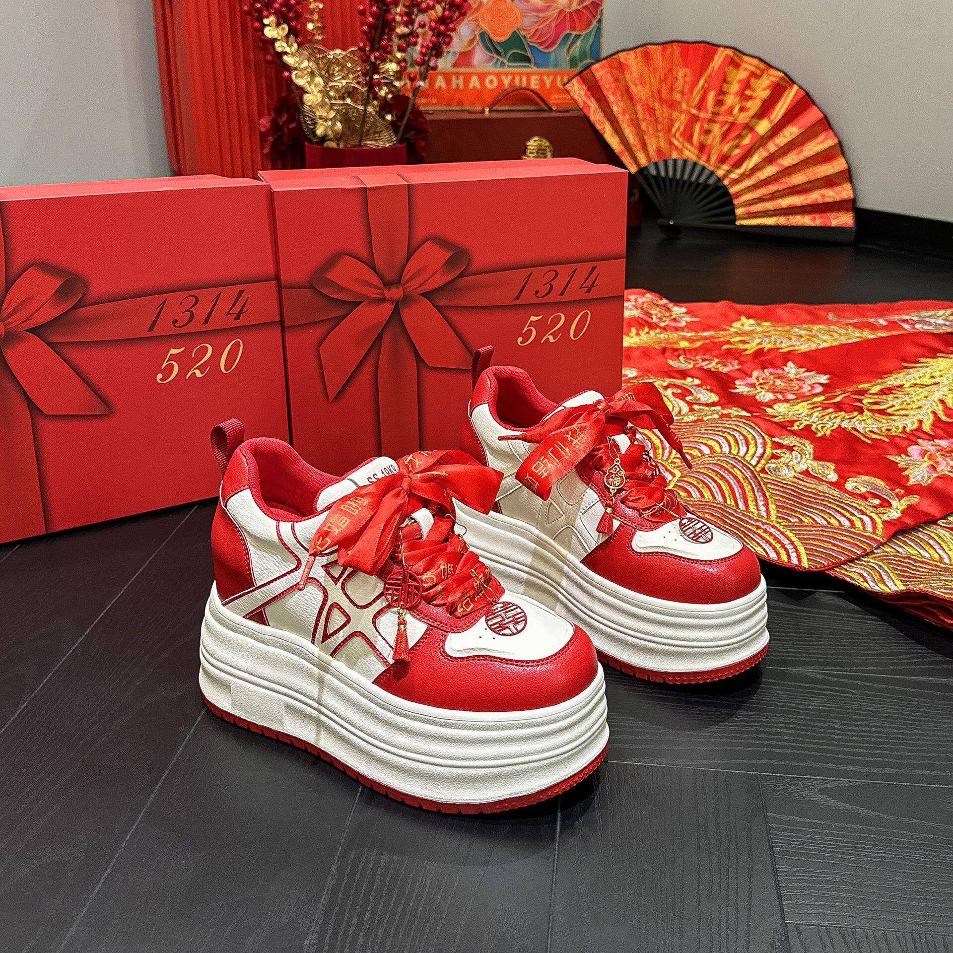 增高12CM礼品红色秀禾婚鞋2帆布鞋