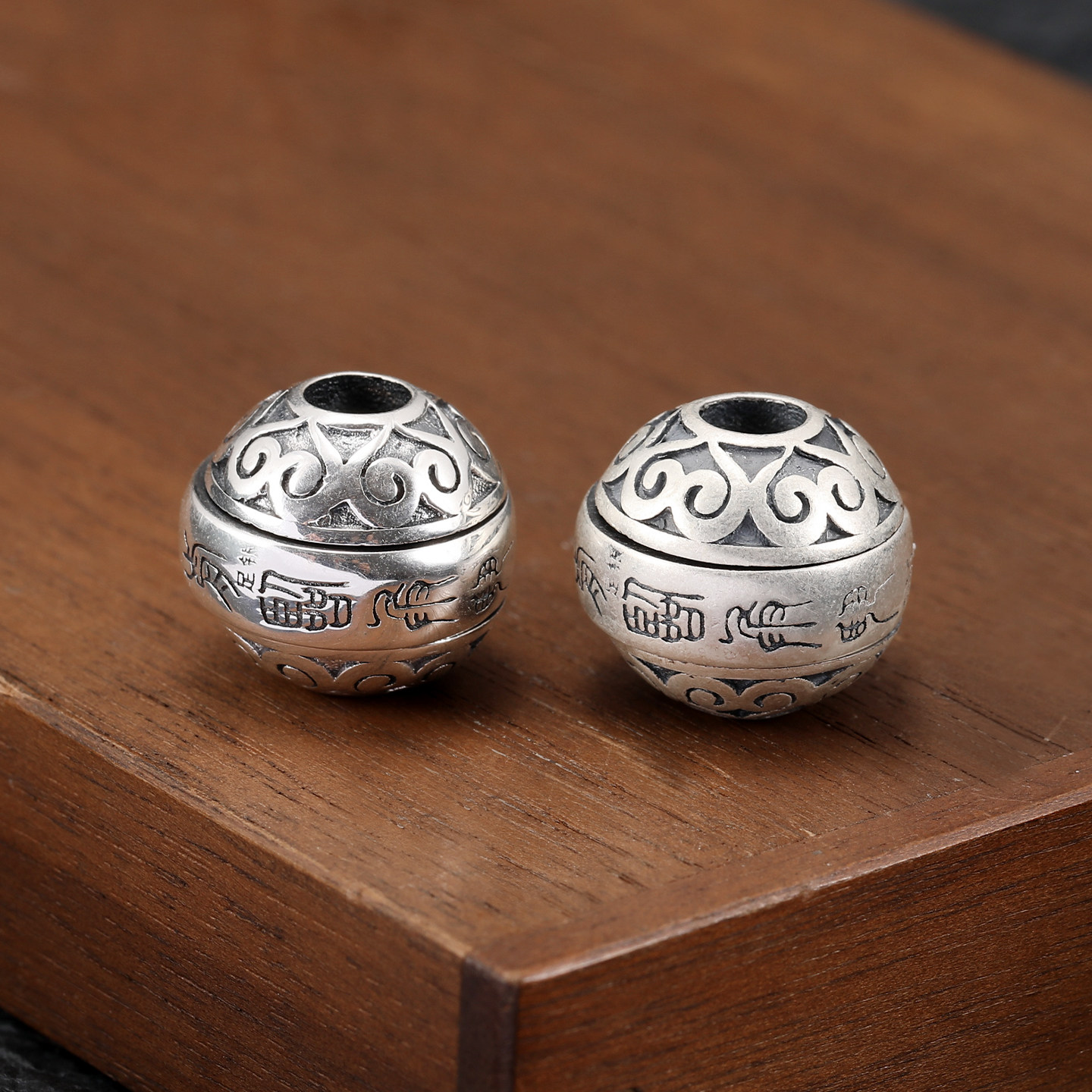 足银999复古做旧九字真言穿孔散珠隔珠红绳配件可转动珠子,饰品/流行首饰/时尚饰品新,银饰配件,淘宝优惠券,粉丝福利购,淘宝优惠卷