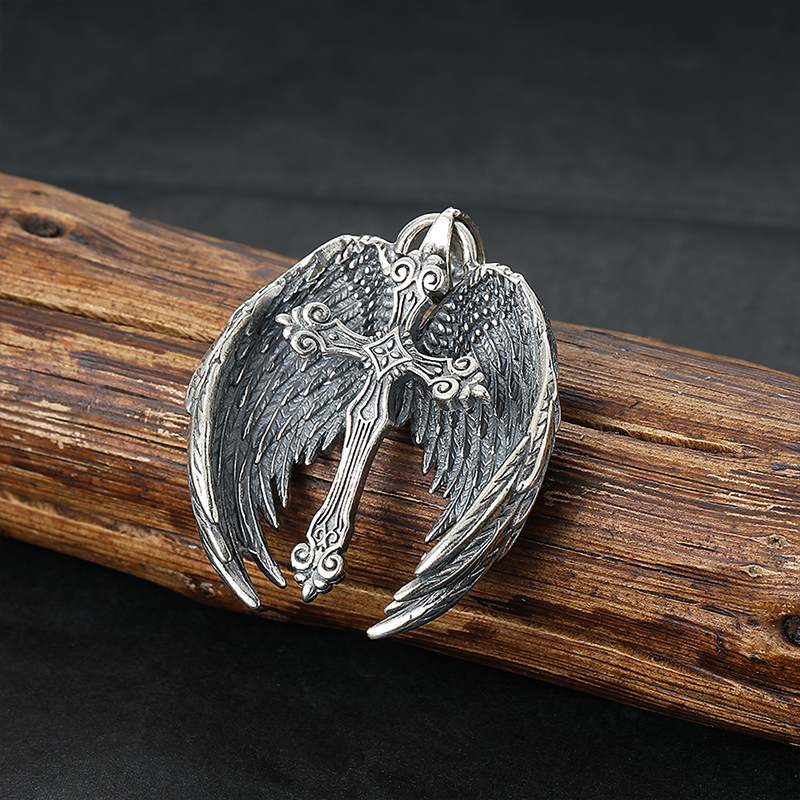 S925银暗黑风天使之翼十字架男士毛衣链吊坠泰银复古做旧个性挂坠