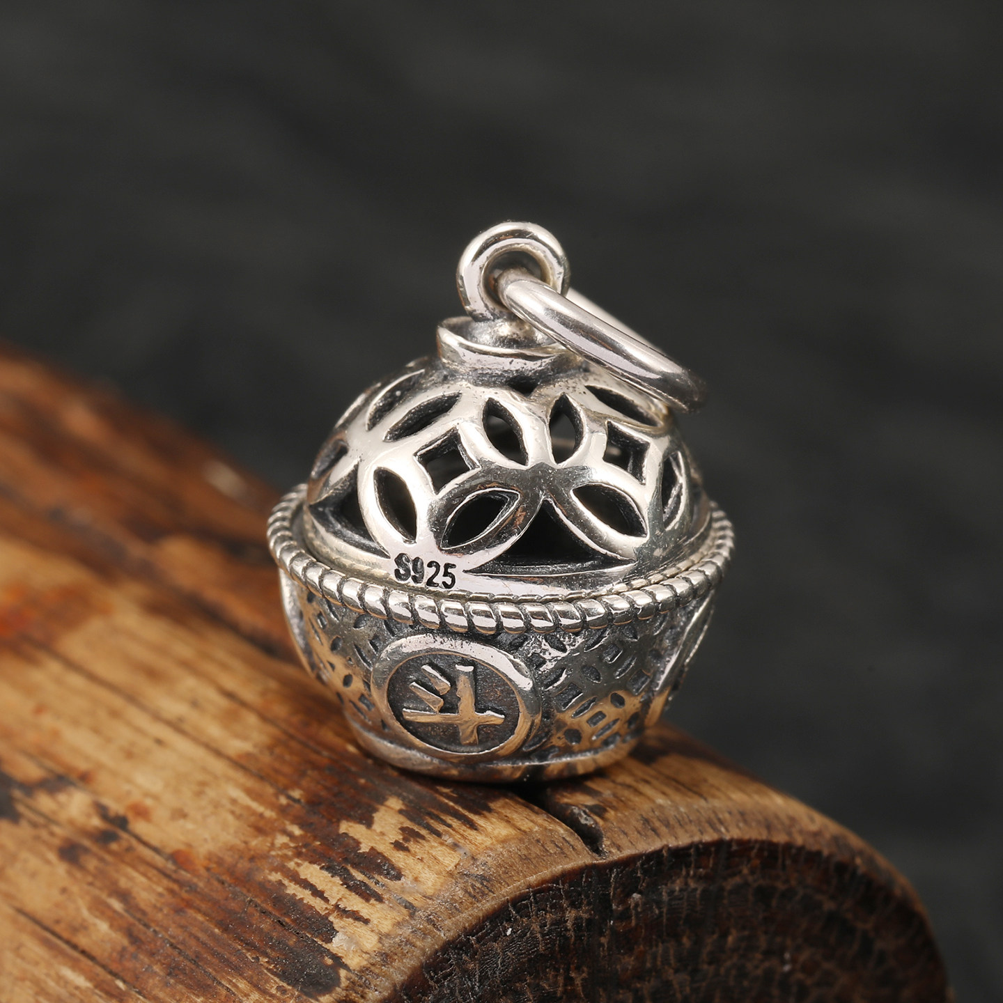 复古做旧纯银日进斗金聚宝盆吊坠民族风可打开储物镂空香囊挂件,饰品/流行首饰/时尚饰品新,银饰吊坠,淘宝优惠券,粉丝福利购,淘宝优惠卷