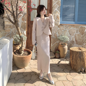 高级气质穿搭粉色新中式外套配吊带连衣裙女春秋超火好看国风套装图片