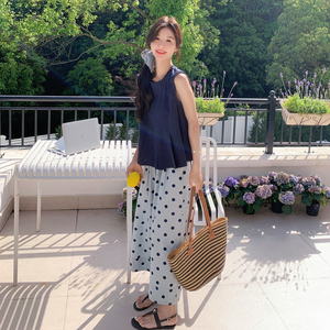 盐甜系穿搭无袖背心波点阔腿裤套装女夏新款休闲显瘦松弛感两件套图片