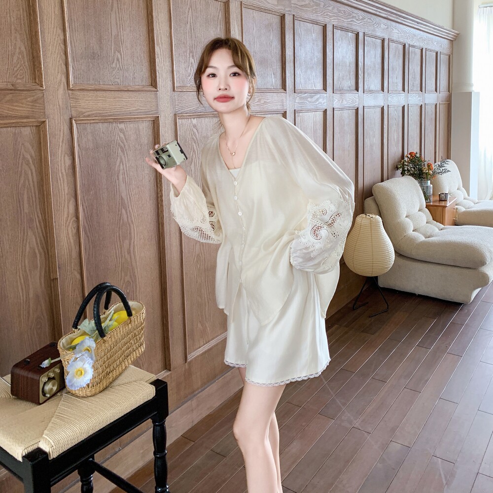 米白色轻薄蕾丝拼接衬衫短裤套装女2025夏季新款高级感宽松两件套图片