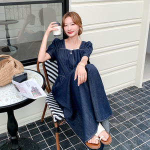 法式方领牛仔连衣裙女2025年夏季新款气质高级感时尚减龄显瘦裙子图片
