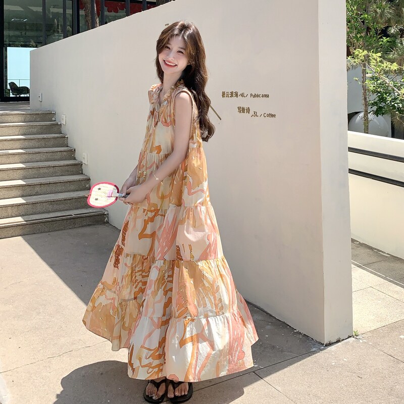 碎花无袖连衣裙女夏2025新款流行巨好看超火爆款度假风法式长裙图片