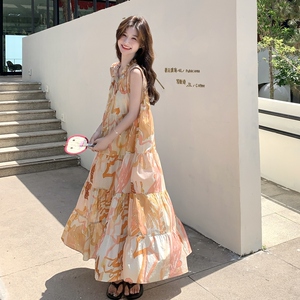 碎花无袖连衣裙女夏2025新款流行巨好看超火爆款度假风法式长裙图片