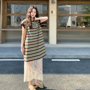 2025夏季新款设计感小众撞色条纹短袖T恤女蕾丝半身裙套装两件套图片