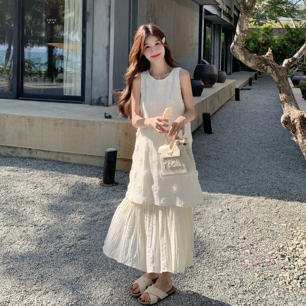 温柔风立体花朵拼接白色背心连衣裙女夏季气质宽松A字大裙摆长裙,女装连衣裙,2C198