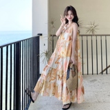 碎花无袖连衣裙女夏2025新款流行巨好看超火爆款度假风法式长裙，女装连衣裙，2C198