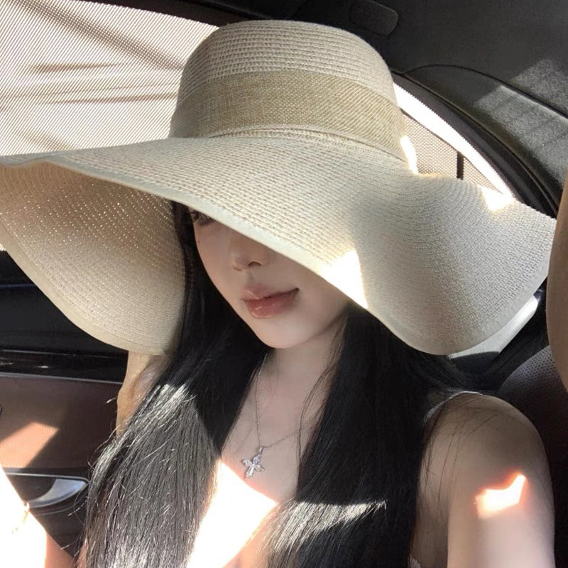 海边沙滩大帽檐草帽女度假风图片