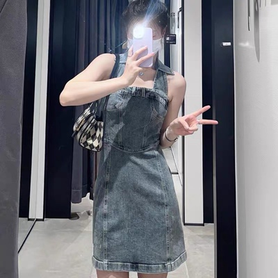性感辣妹复古露背牛仔挂脖连衣裙