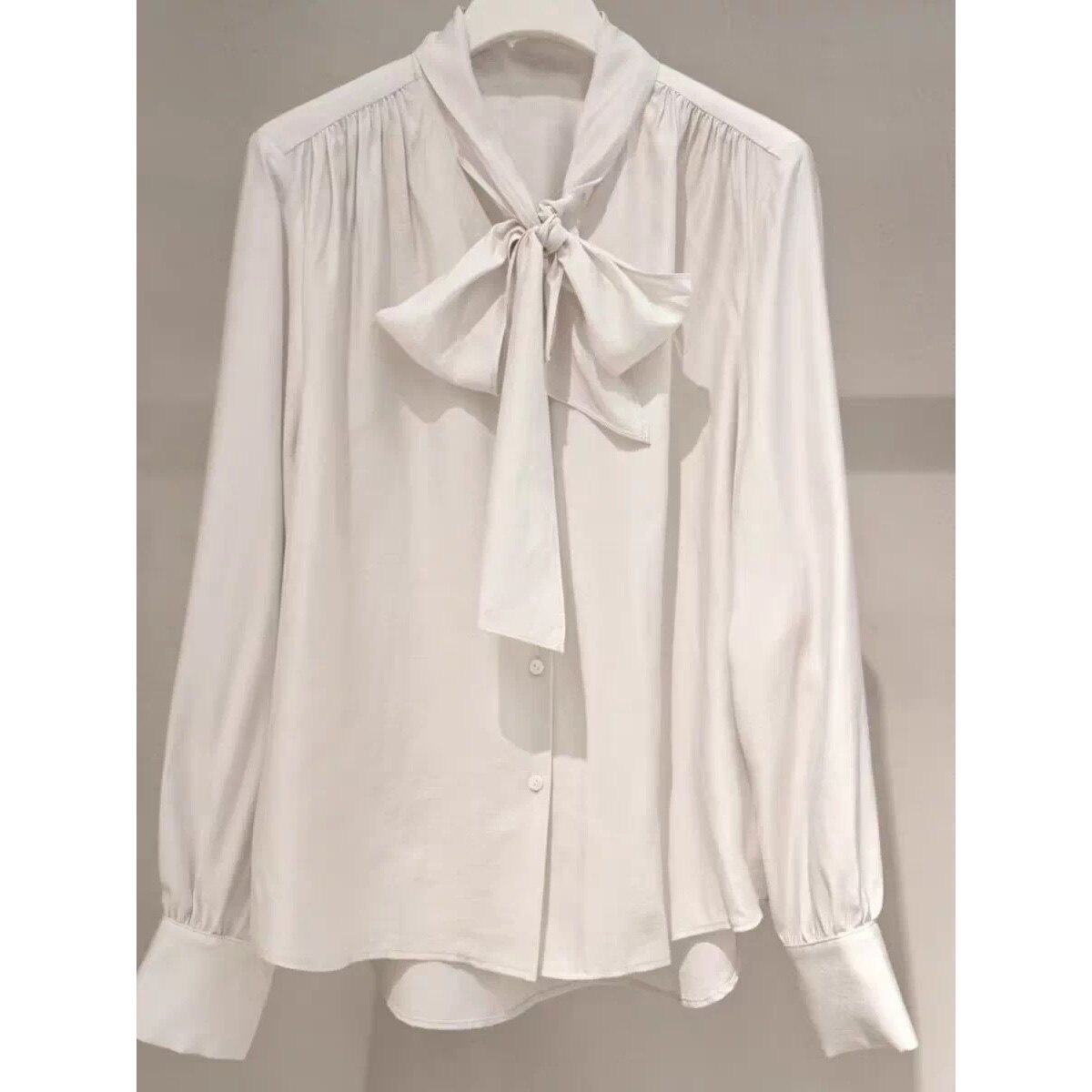 衬衫 V领单排扣飘带领设计通勤职业风气质OL风百搭款长袖衬衫0.16