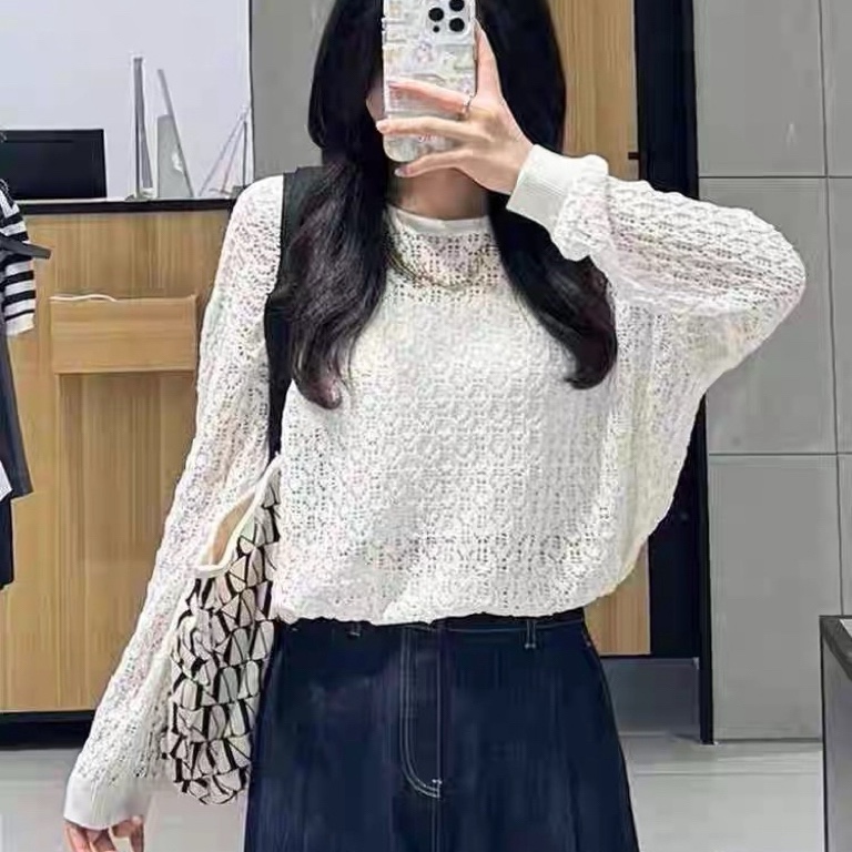 圆领亮丝细闪镂空设计针织罩衫
