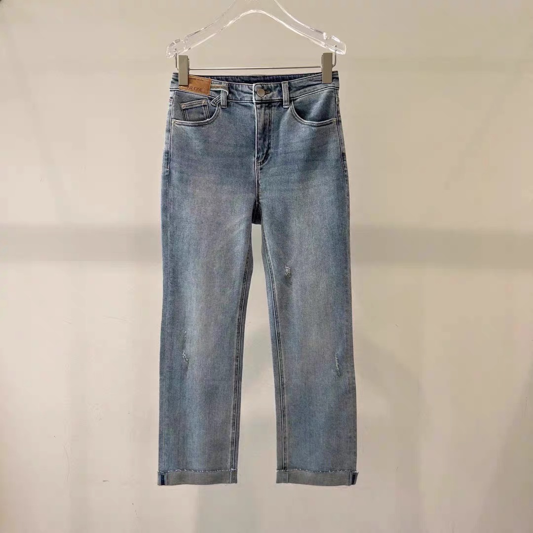 牛仔裤皮标装饰磨破设计裤脚毛边多口袋修身款休闲百搭九分裤0.56