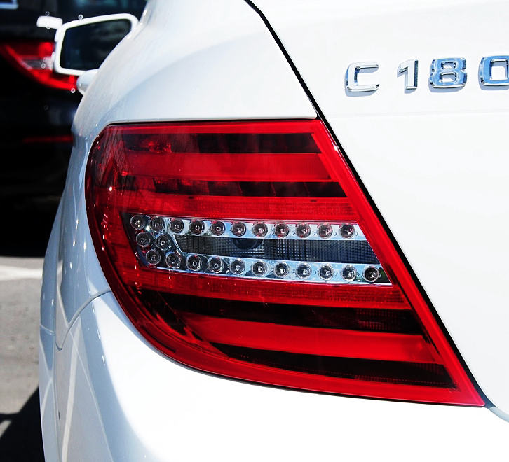 12-14年奔驰c级 c180 c200 c260 c63 后尾灯 后灯罩 led刹车灯