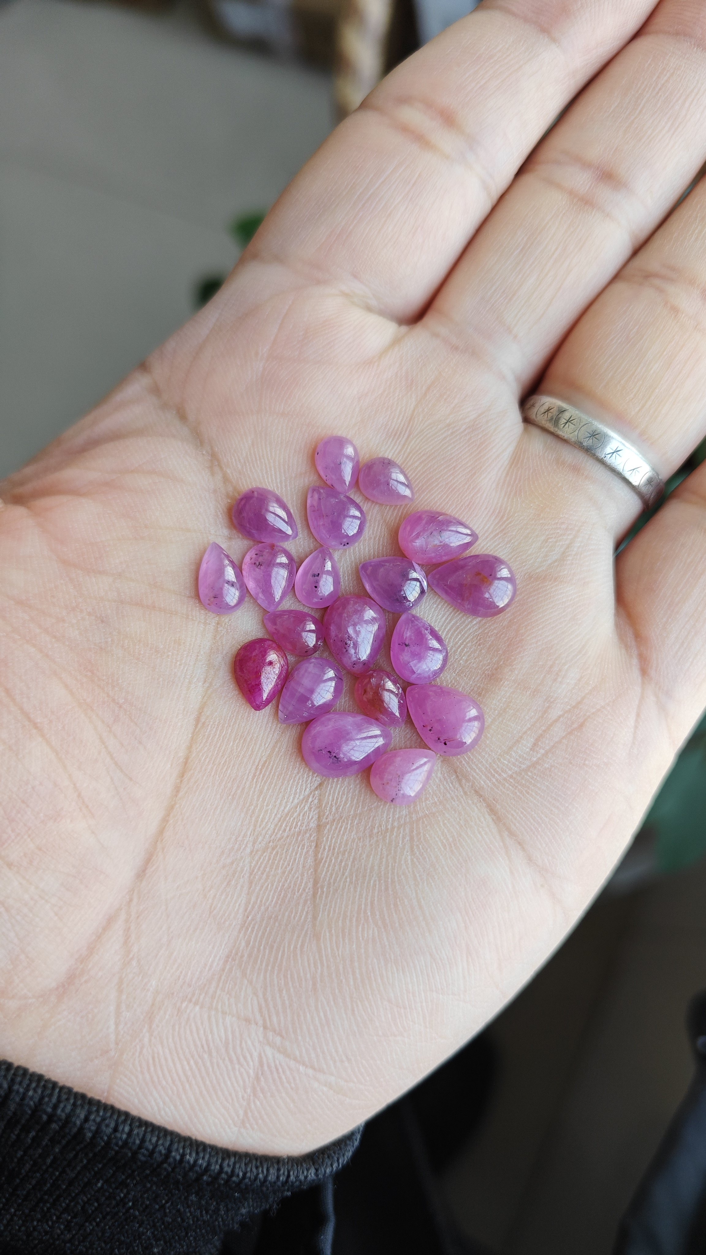 无烧红宝石裸石戒面水滴蛋面约31ct 紫罗兰微黑点微纹清货一手