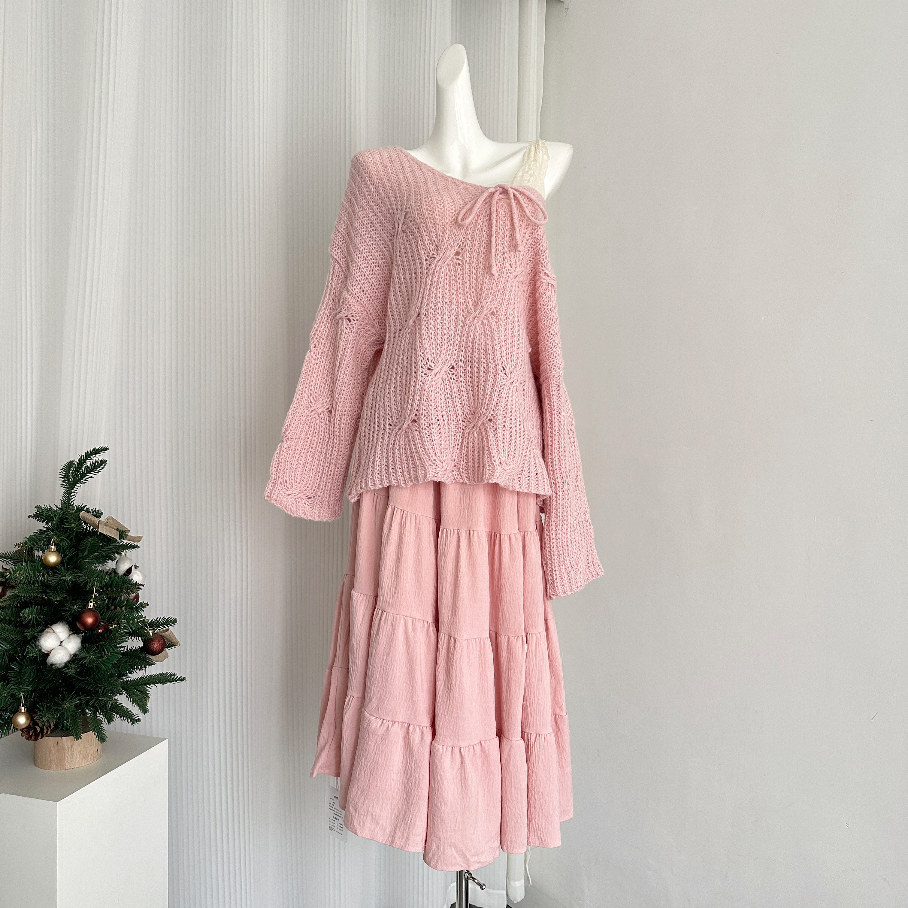 YOUNI HOMEMADE LOVE ADVENT AUTUMN 2024 SUIT WOMENS LAZY V-NECK SWEATER + SKIRT TWO-PIECE SET