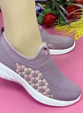 2026新款夏季老北京布鞋女透气一脚蹬中老年妈妈鞋软底防滑休闲鞋