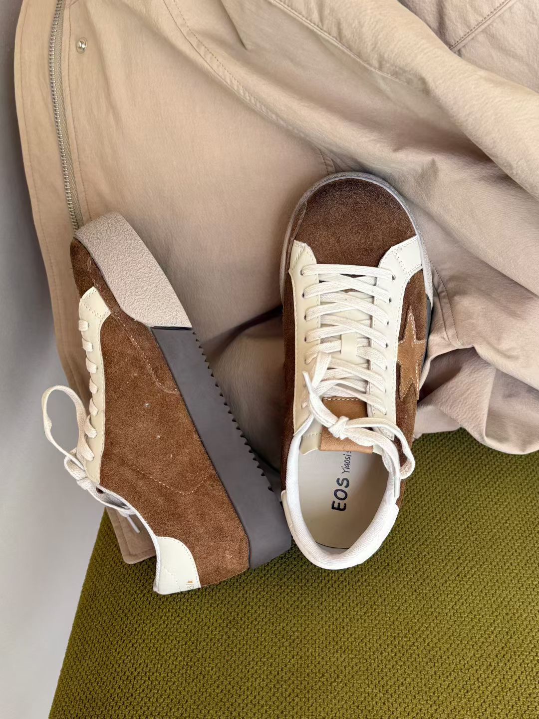 。EOS25168-2复古做旧星星小脏鞋女板鞋透气厚底运动休闲德训鞋