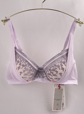 A56-黛安芬金致玲珑软钢聚拢蕾丝内衣16-8892 和6899配套no退换