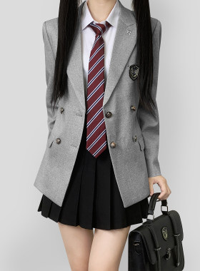木村叔日系学院风戗驳领西装女