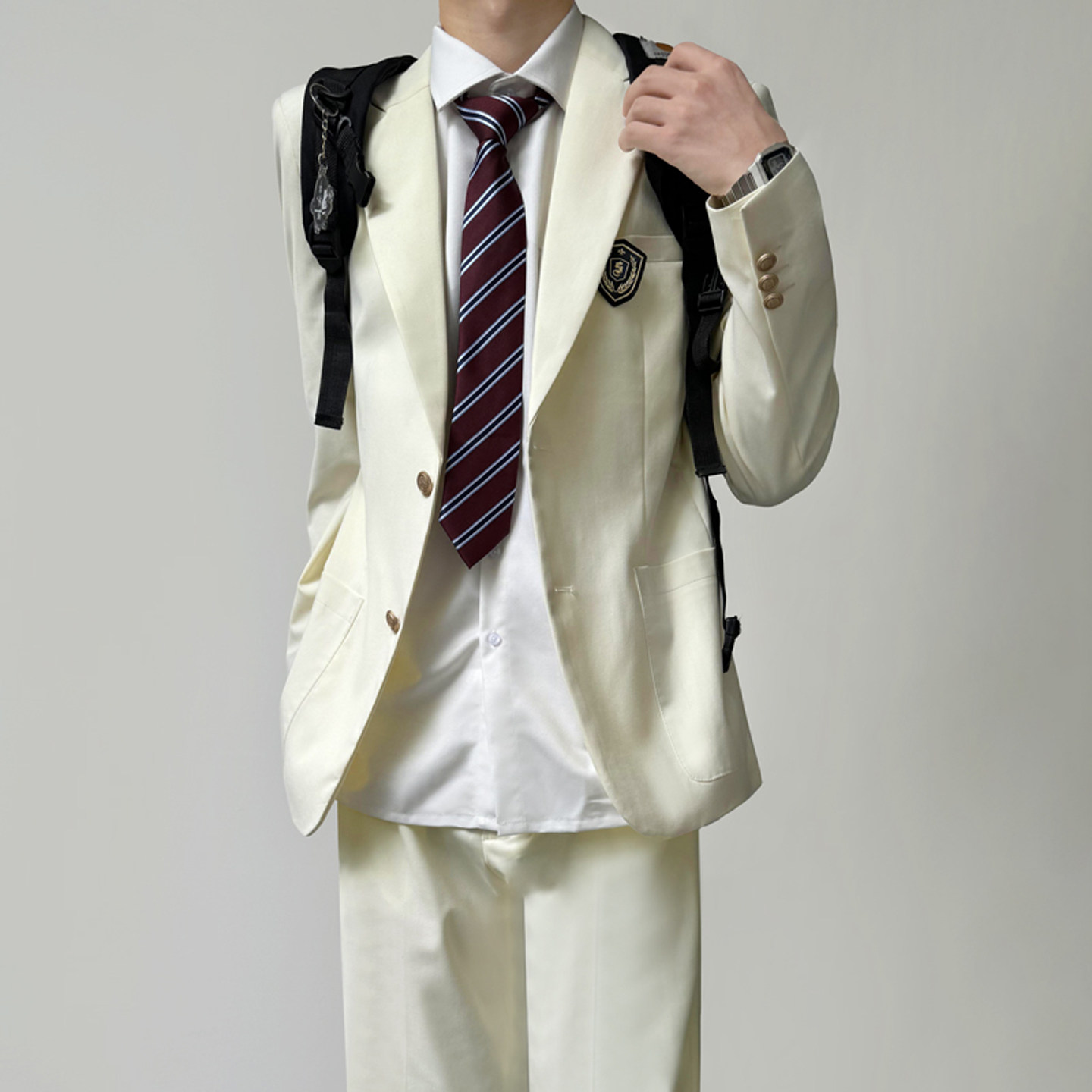 木村叔日系奶白创驳领西服套装图片