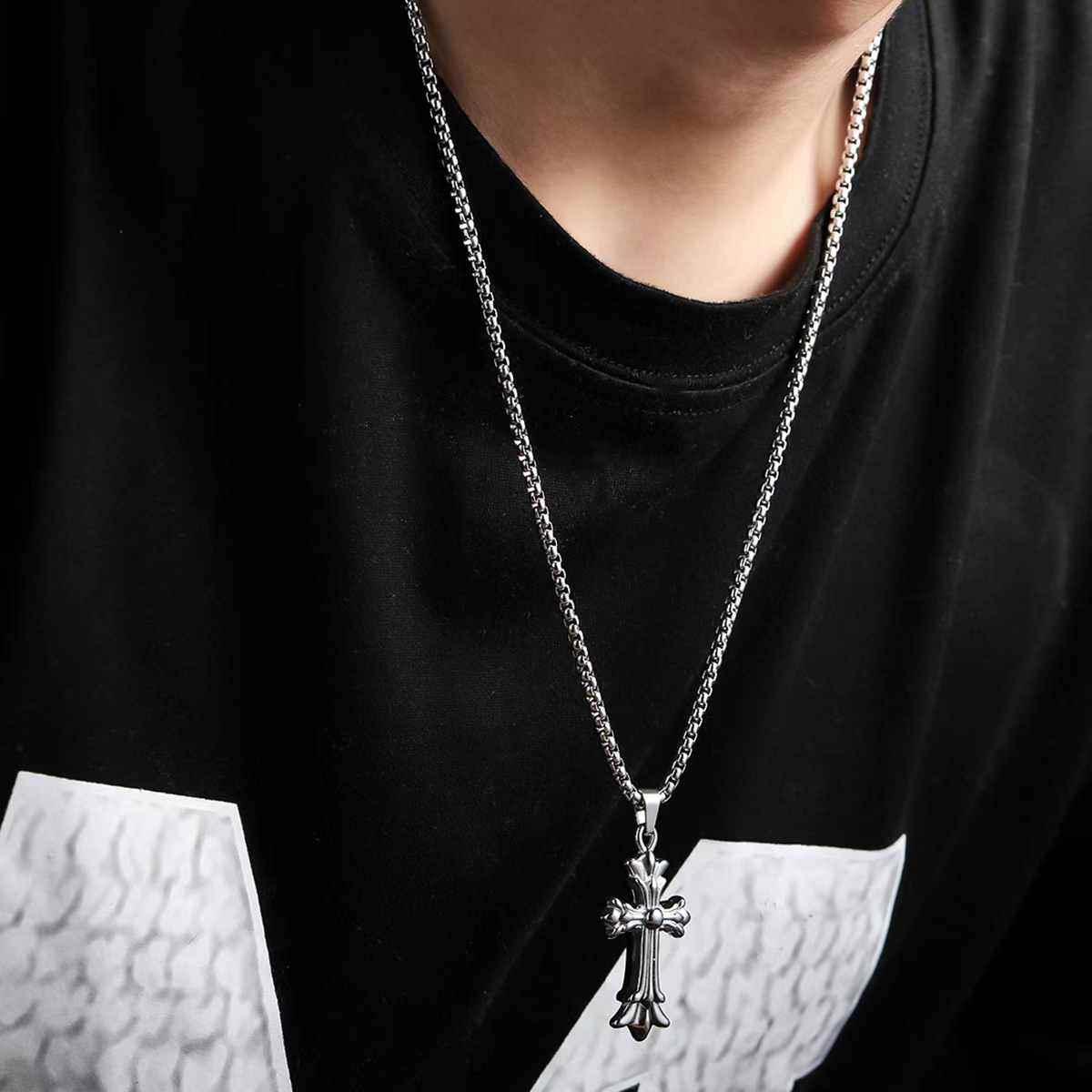 十字架项链男款高级感个性百搭痞帅新款毛衣链项链男配饰女潮时尚