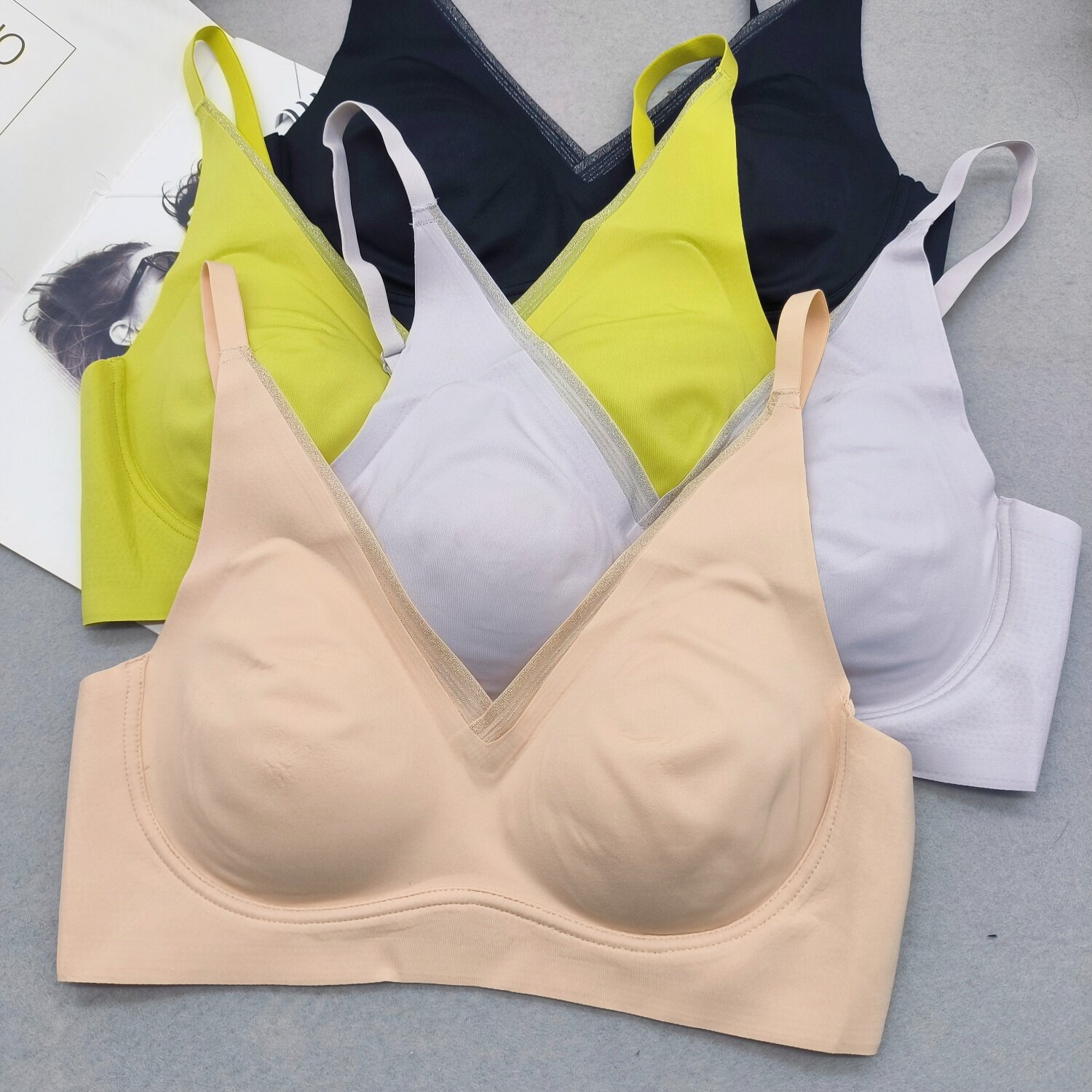 美佳美侬凤起秀美圆满尚品1015养护型文胸薄款运动健康纯色女内衣 - 实物图