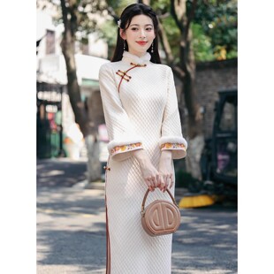 加绒加厚米白秋冬新中式旗袍2025新款改良年轻款少女高级感连衣裙