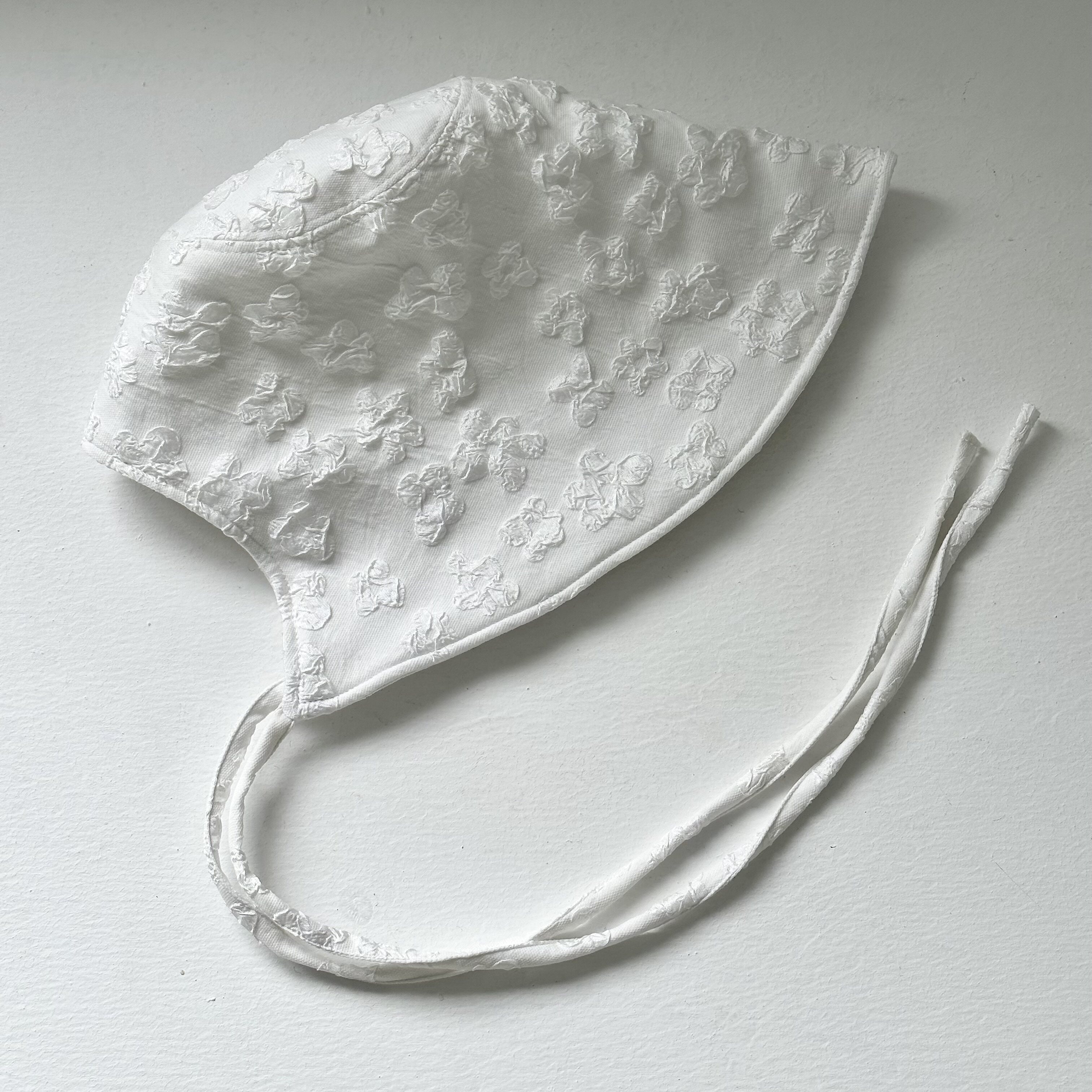 给日本顾客制作的样品 车间多色 白色立体花纹春夏出游遮阳帽子女