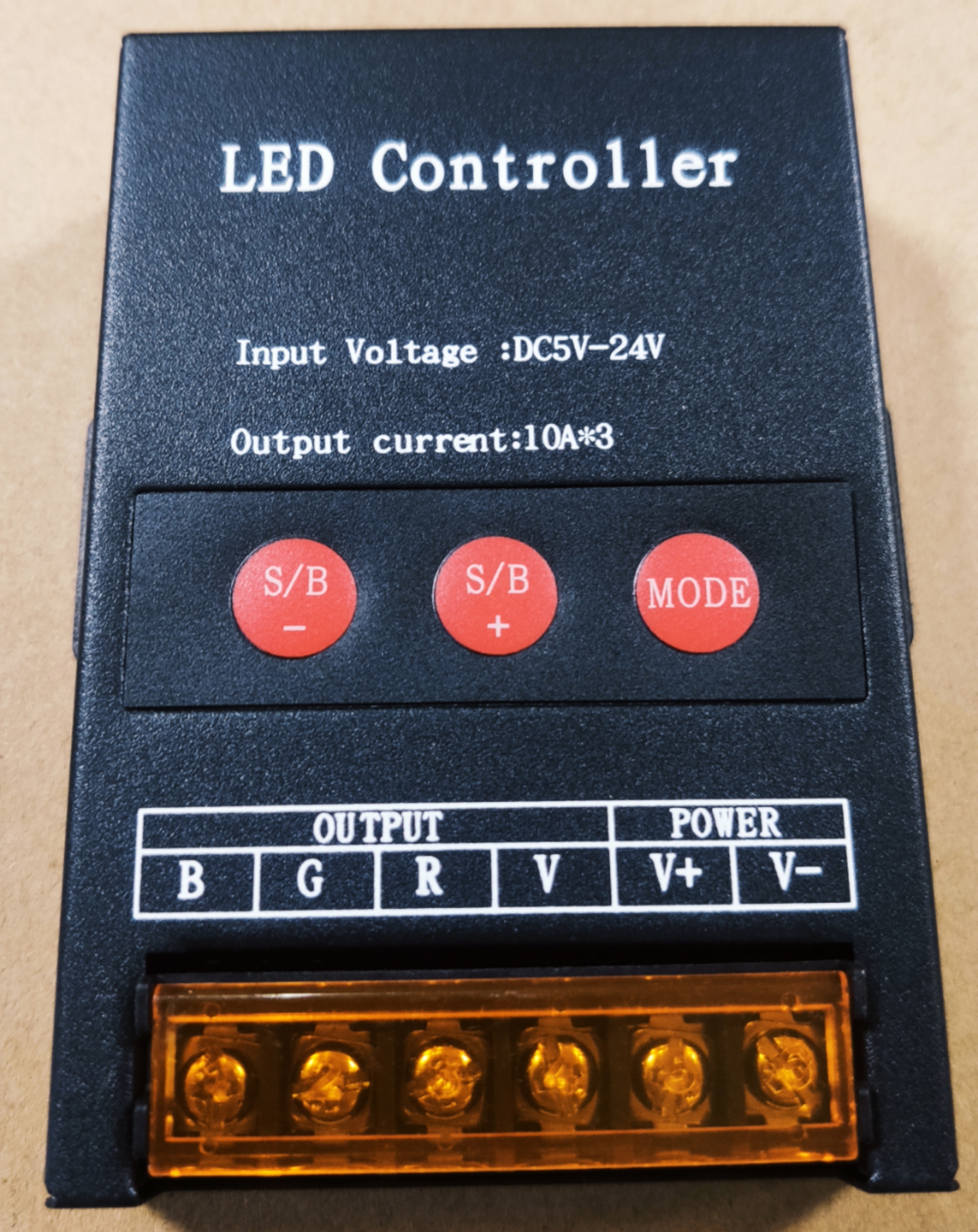 LED三路30Ａ七彩控制器