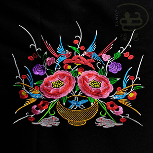 2023少数民族风格围腰绣花抱枕刺绣壮族服饰配件布依族机绣成品花