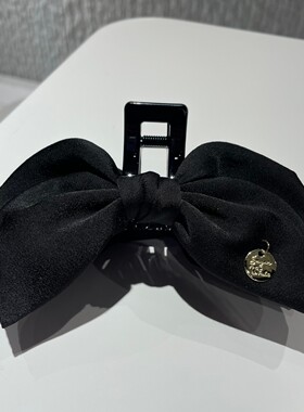 简约法式黑色蝴蝶结抓夹女韩国气质盘发鲨鱼夹金属吊坠设计感发夹