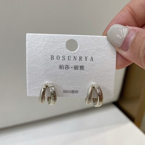 轻奢高级感合金耳环日常百搭