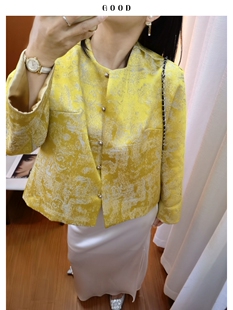 高质量洋气国风外套 品质女款提花珍珠扣金黄色潮品精致温婉上衣H