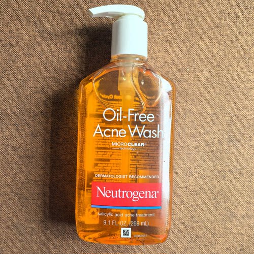 现货 美国Neutrogena露得清水杨酸洗面奶无油清洁控油洁面乳269ml