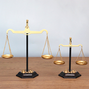 复古怀旧老式手工铁艺天平工艺秤店铺橱窗玄关装饰品摆件创意桌面