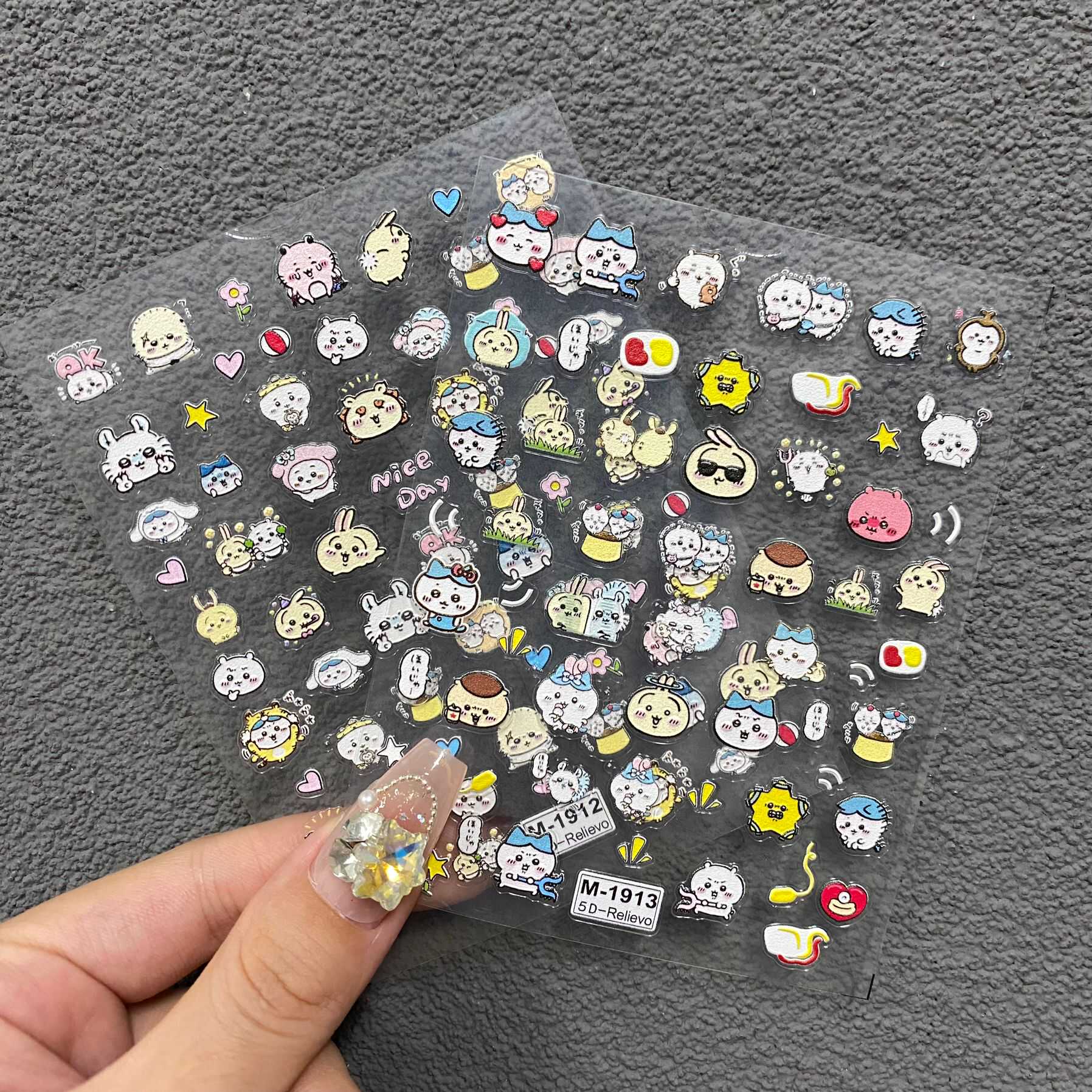 吉伊卡哇浮雕贴指甲贴纸可爱吉伊