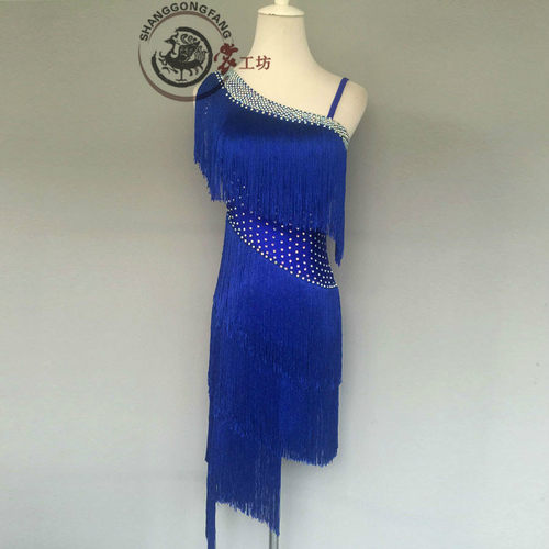 本店是工厂直营店，所有舞服都是实物拍摄，常年出口欧美等国，质量上乘，款式新颖，所有款式都是自家设计，盗图必究！店内款式，都是量身定制居多，下单请备注身高，三围，等尺码数据，即可量身定制！如需其他颜色请咨询店内客服！支持来图来样定制，质量上乘，工艺精湛，欢迎新老朋友来图来样定制，详情请咨询店内客服。