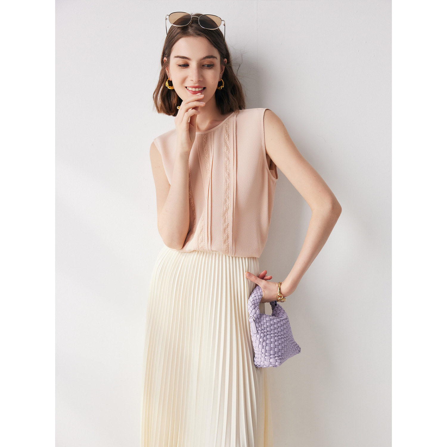 鬼绉100%桑蚕丝无袖真丝小衫2026春夏通勤圆领蕾丝拼接真丝套头衫