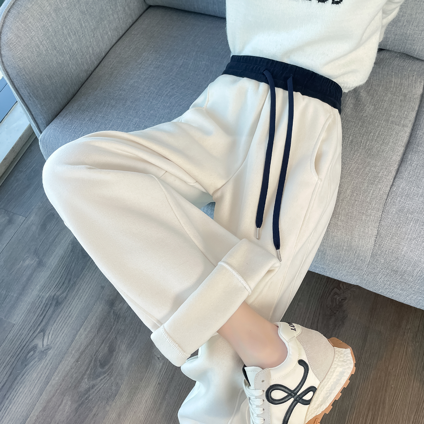 加绒加厚弯刀阔腿裤女秋冬新款胖妹妹mm大码窄版香蕉运动镰刀裤子