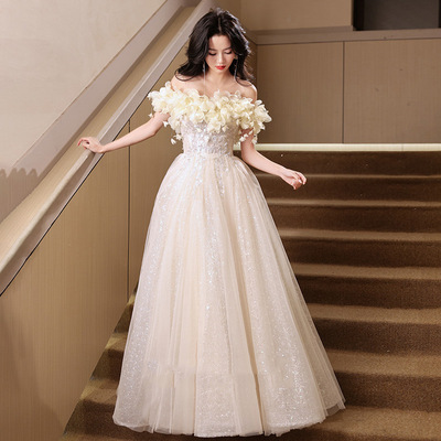 气质轻奢一字肩宴会晚礼服女