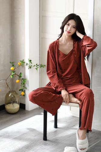 品牌春秋季纯棉睡衣女三件套吊带长袖长裤休闲简约家居服实体店版