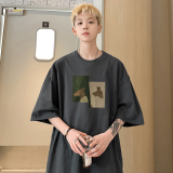 深灰色