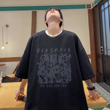 黑色