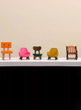 【新家好物】可爱治愈系电视机显示器装饰品有趣小摆件五把小椅子