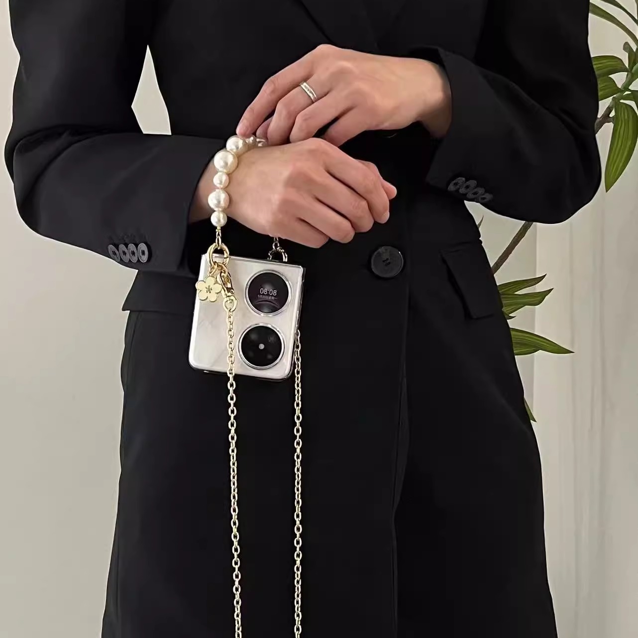 延小姐适用华为PuraX新品小折叠Pocket2透明手机壳pockets保护壳女春夏高品质p50手提珍珠链手机套斜挎链条